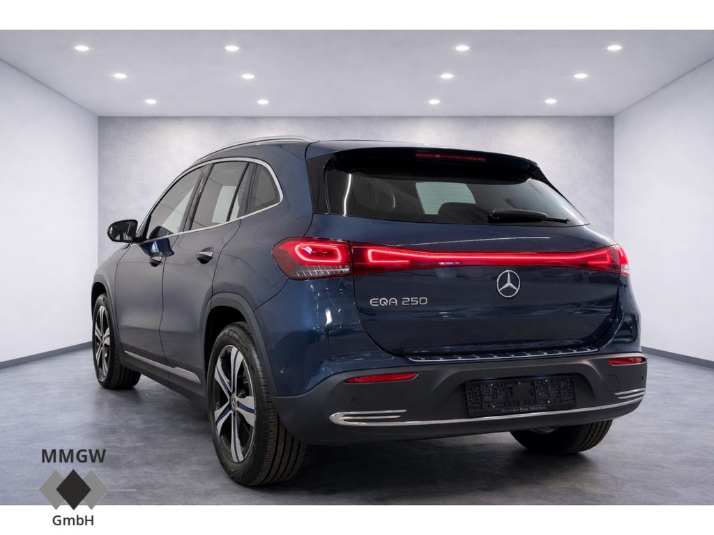 Mercedes-Benz EQA 2021