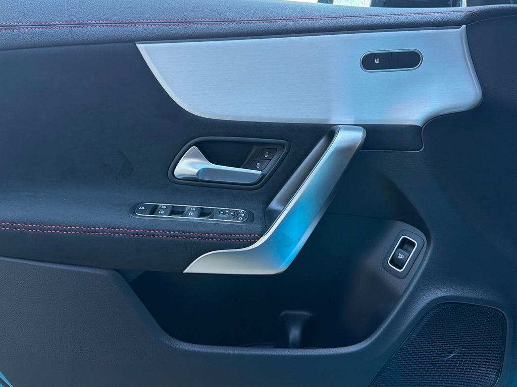 Mercedes-Benz CLA 200 2026