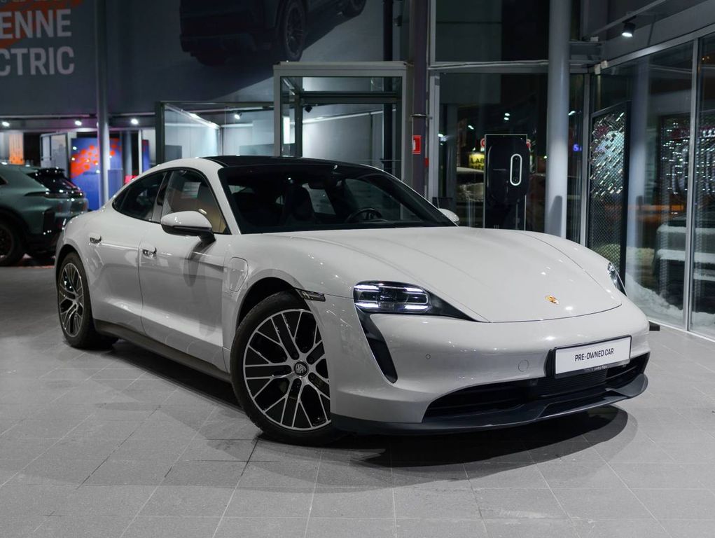 Porsche Taycan 2022