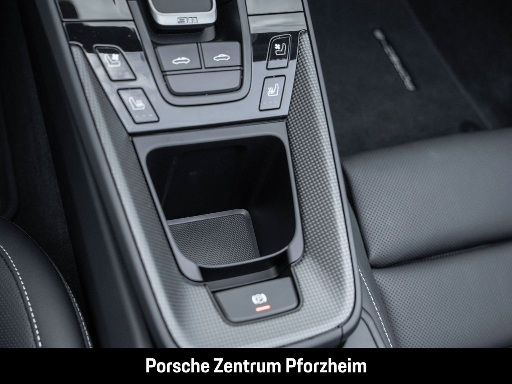 Porsche 992 2025