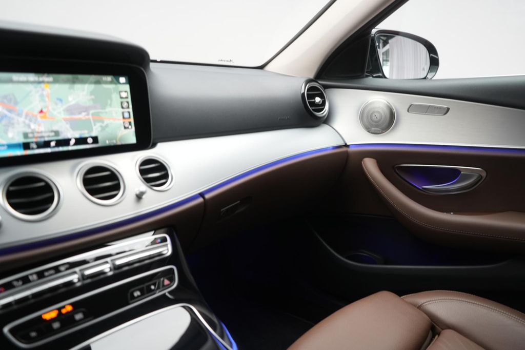 Mercedes-Benz E 300 2023