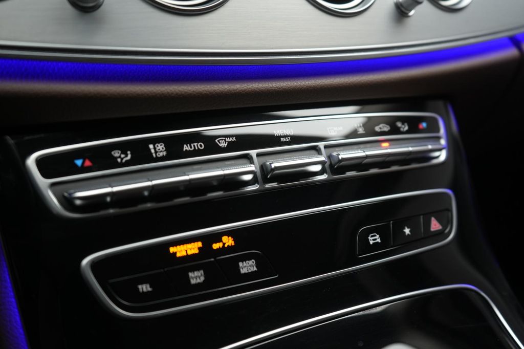 Mercedes-Benz E 300 2023