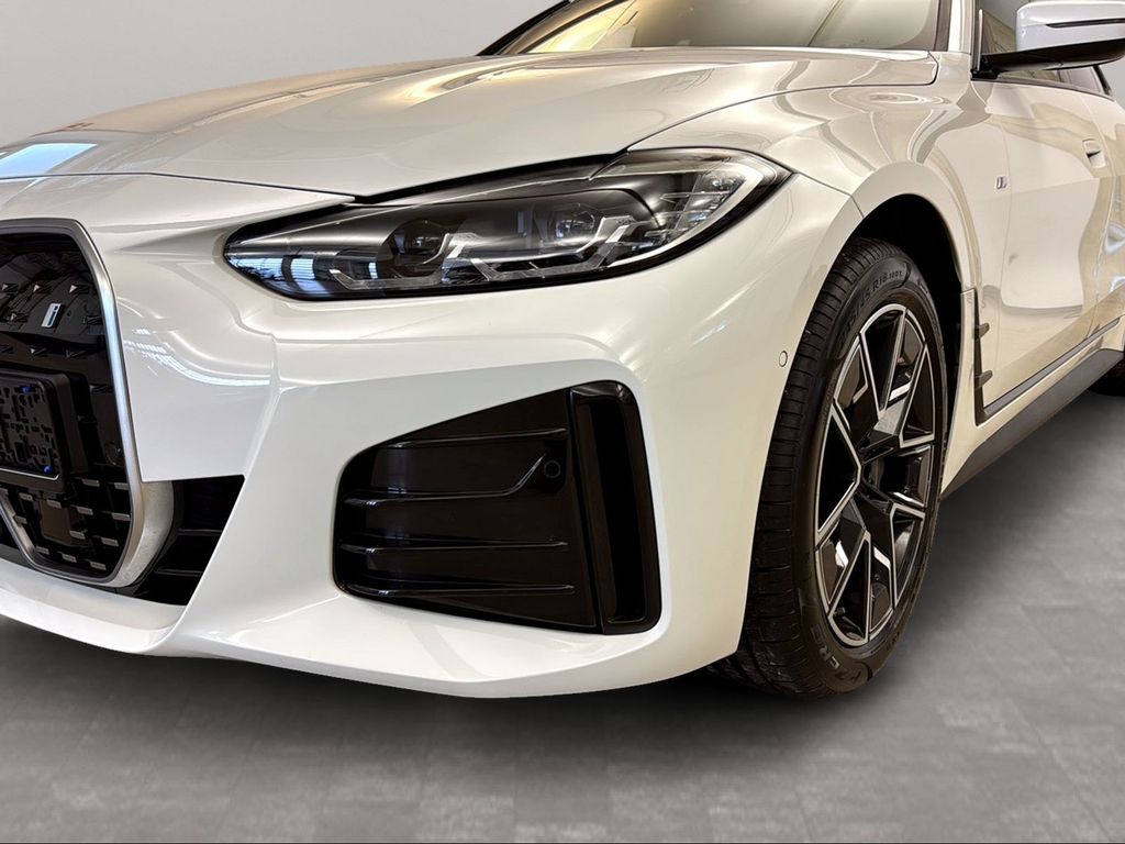 BMW i4 2023