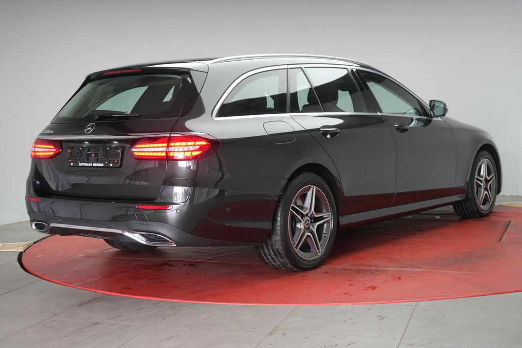 Mercedes-Benz E 300 2023