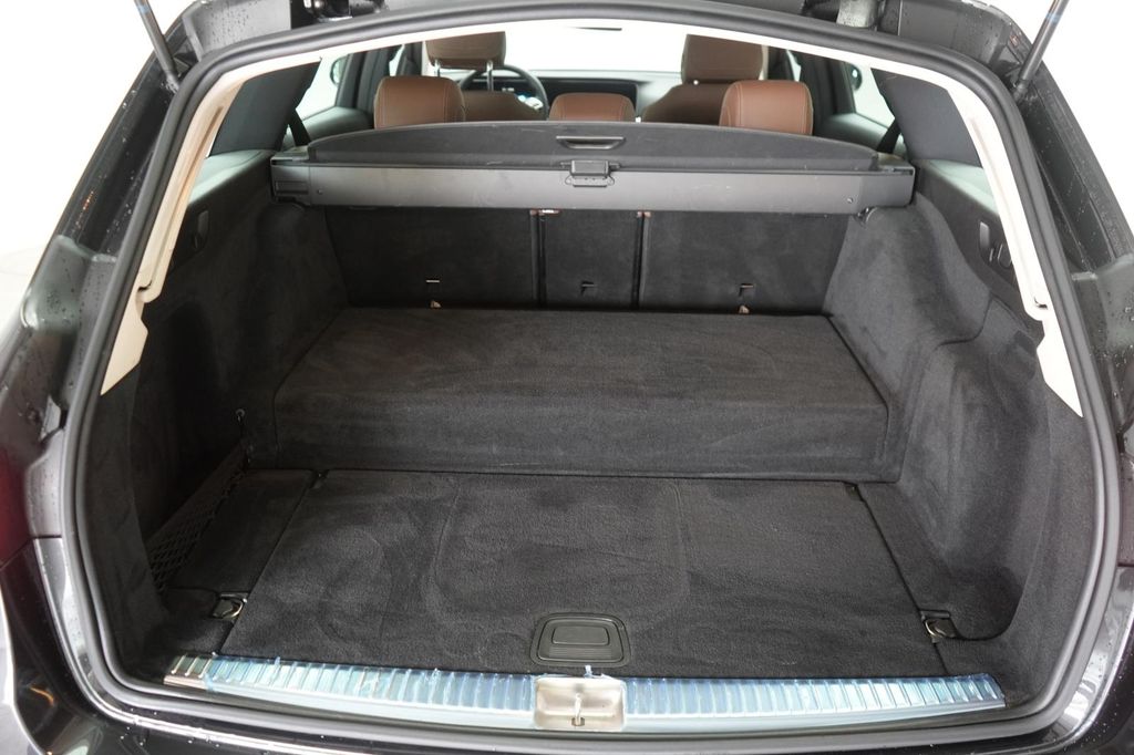 Mercedes-Benz E 300 2023