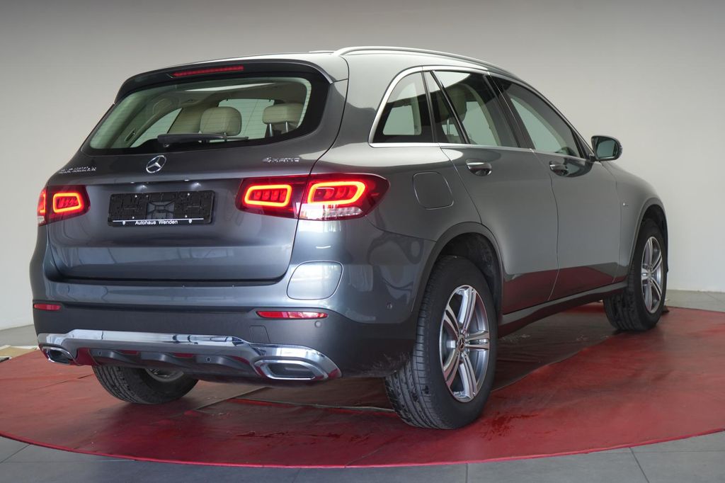 Mercedes-Benz GLC 300 2021