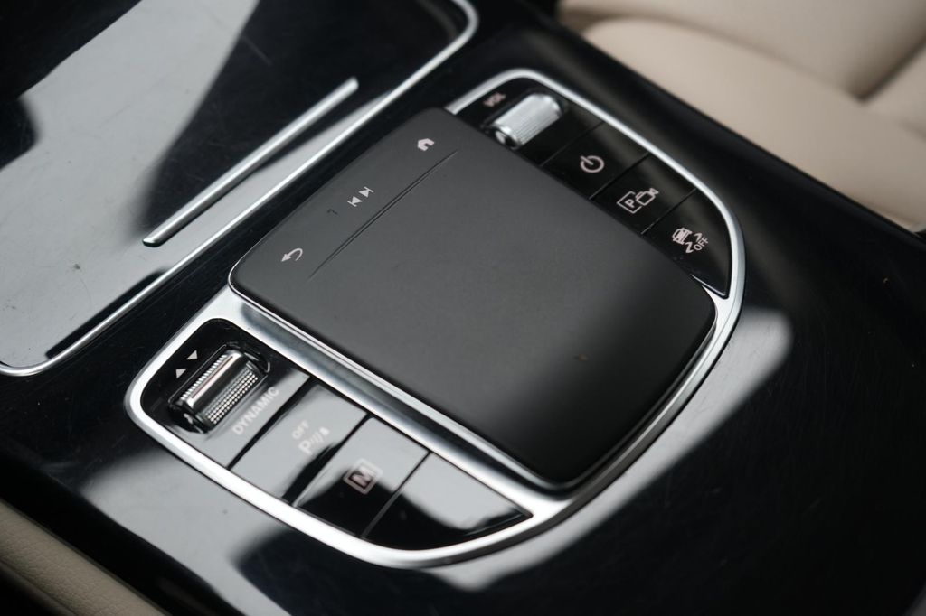 Mercedes-Benz GLC 300 2021