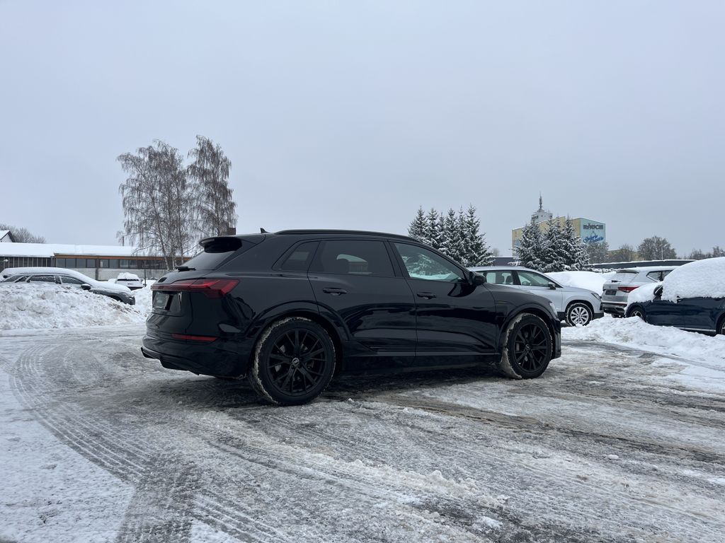Audi e-tron 2022