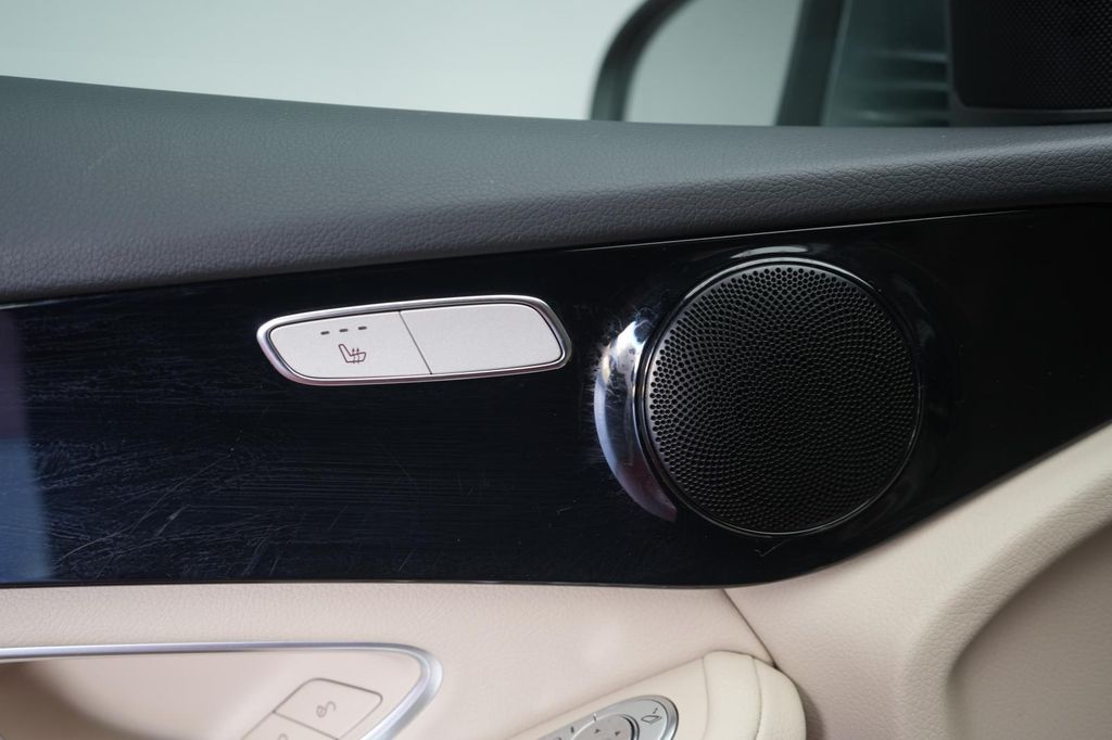 Mercedes-Benz GLC 300 2021