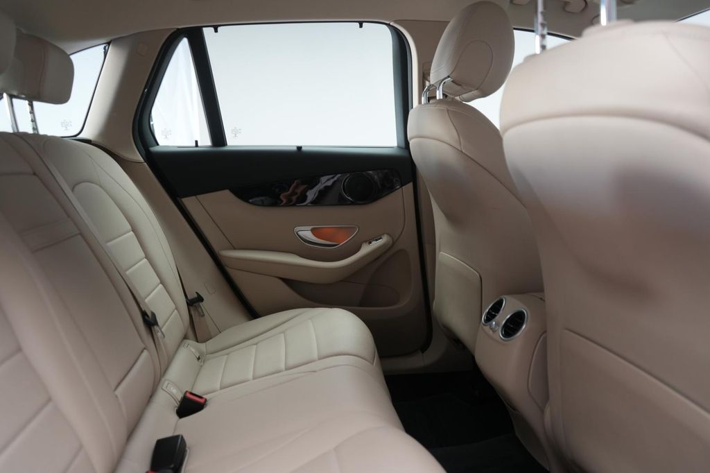 Mercedes-Benz GLC 300 2021