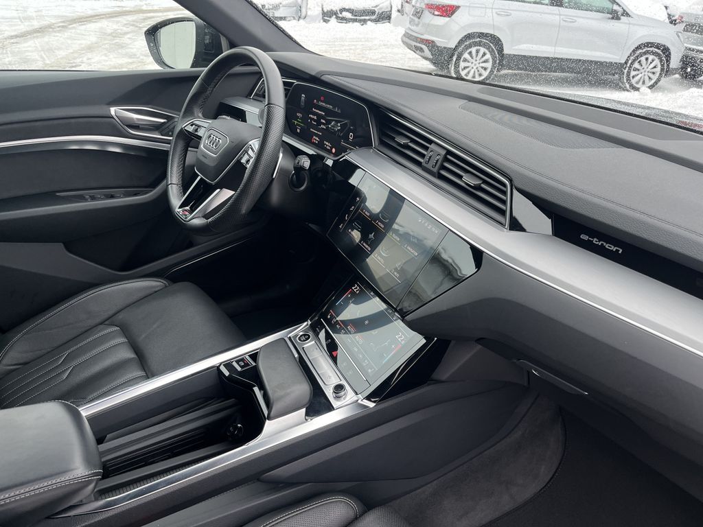 Audi e-tron 2022