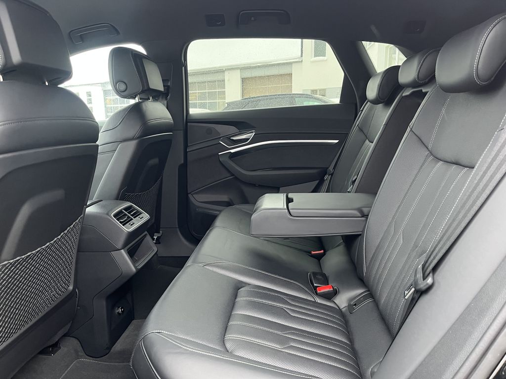 Audi e-tron 2022