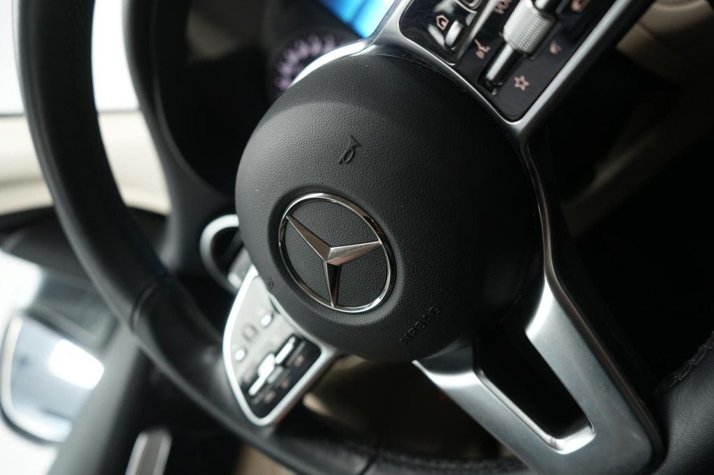 Mercedes-Benz GLC 300 2021