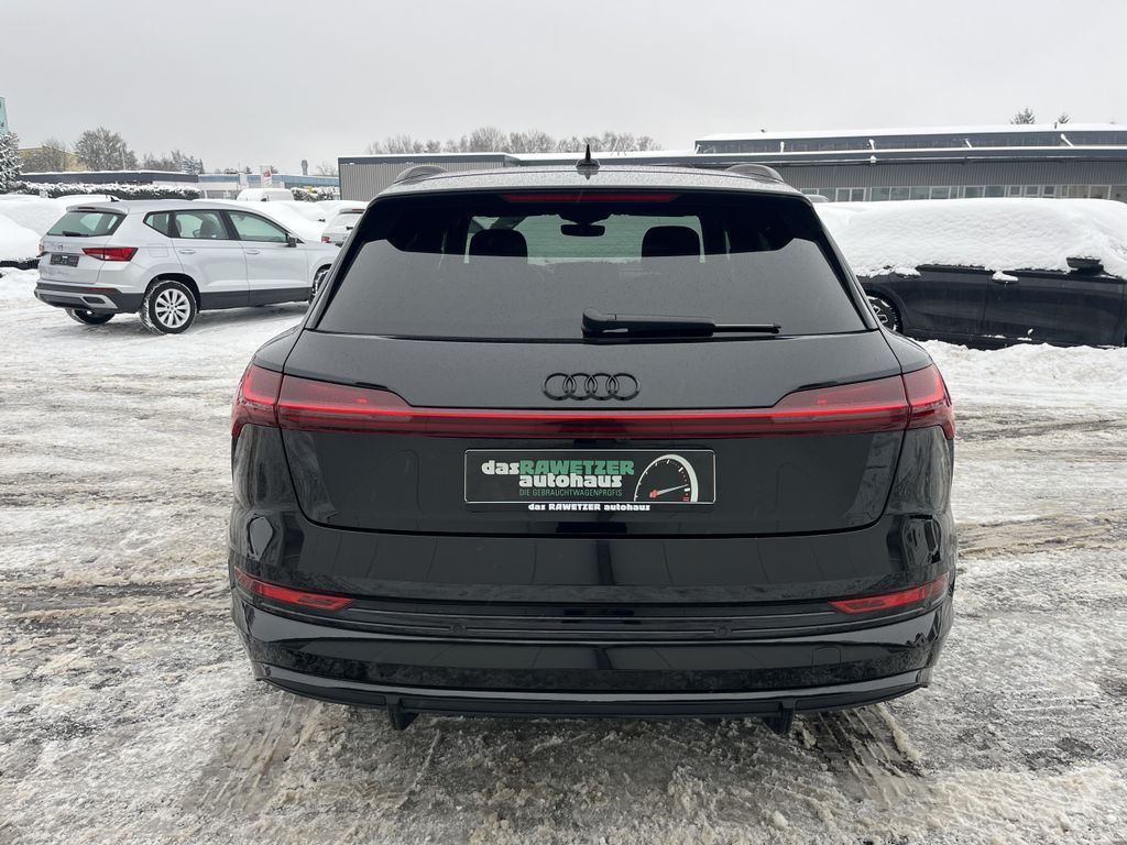 Audi e-tron 2022