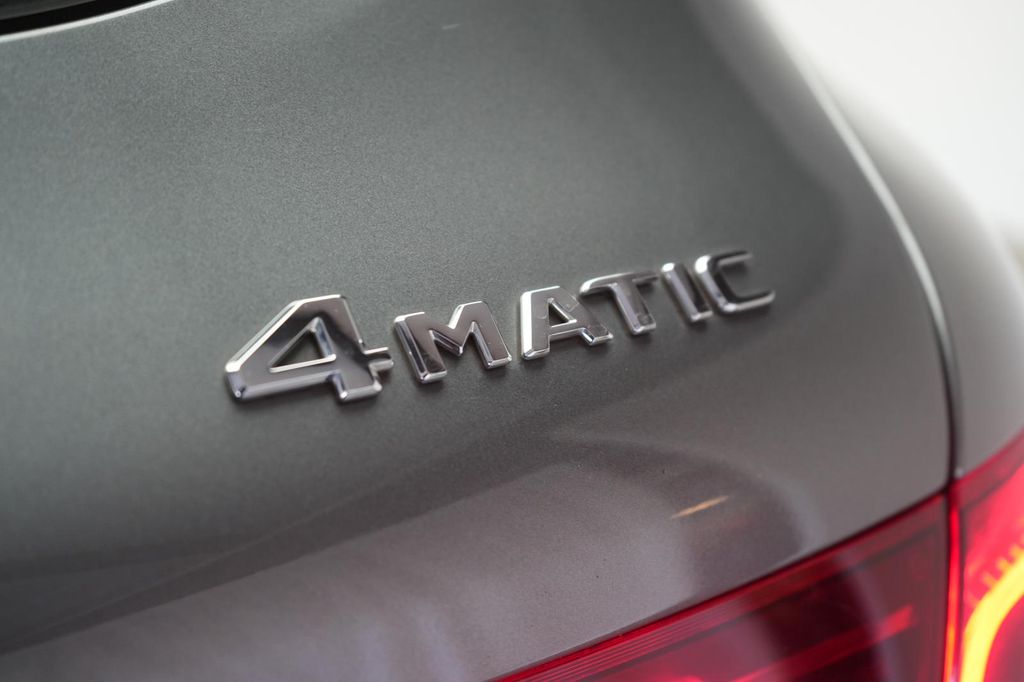 Mercedes-Benz GLC 300 2021