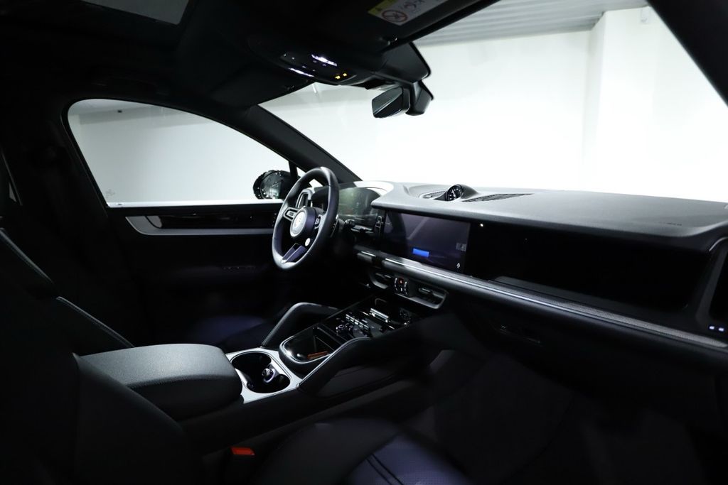 Porsche Cayenne 2025