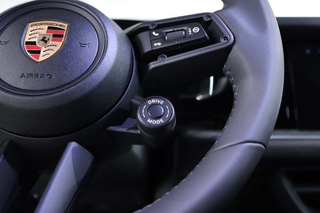 Porsche Cayenne 2025