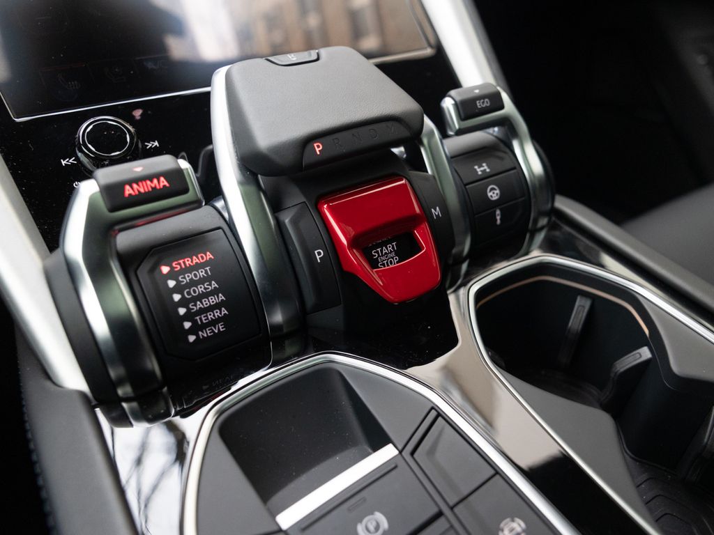 Lamborghini Urus 2025