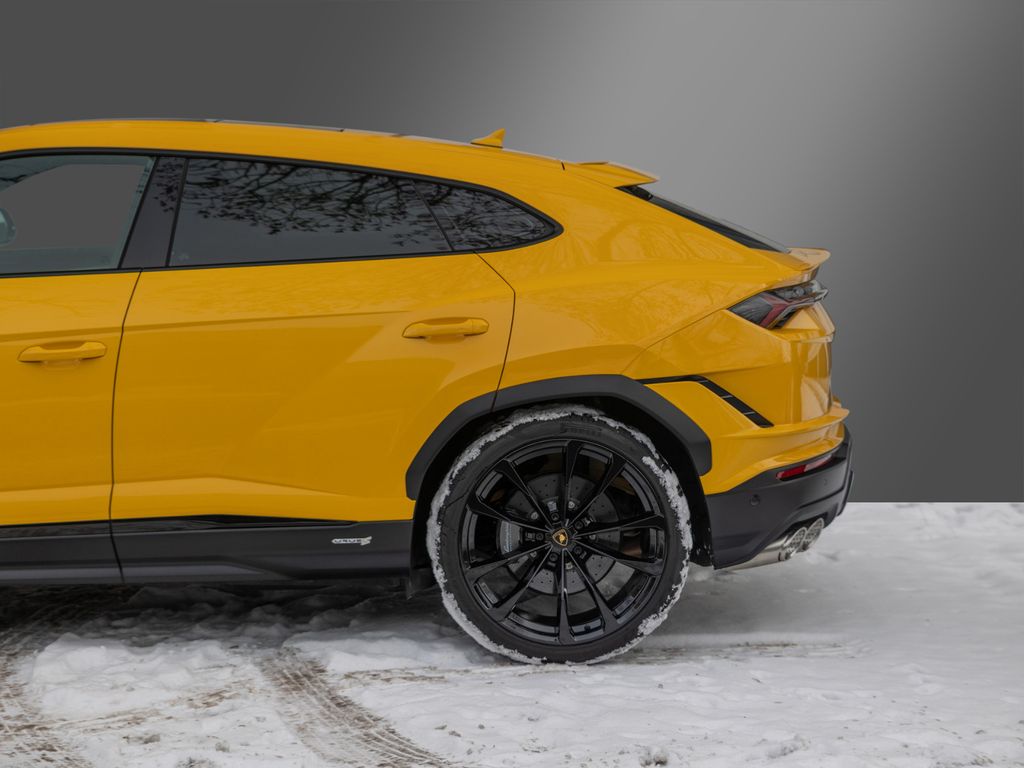 Lamborghini Urus 2025