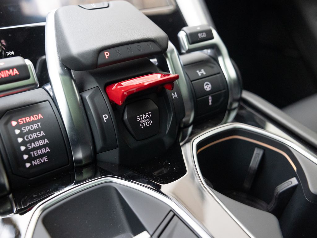 Lamborghini Urus 2025