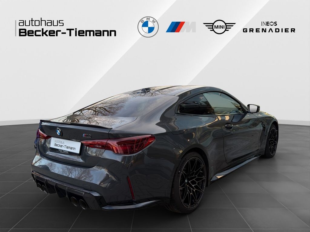 BMW M4 2025