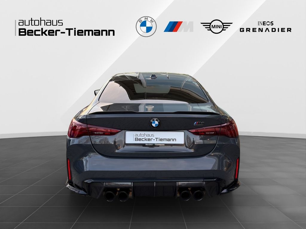 BMW M4 2025