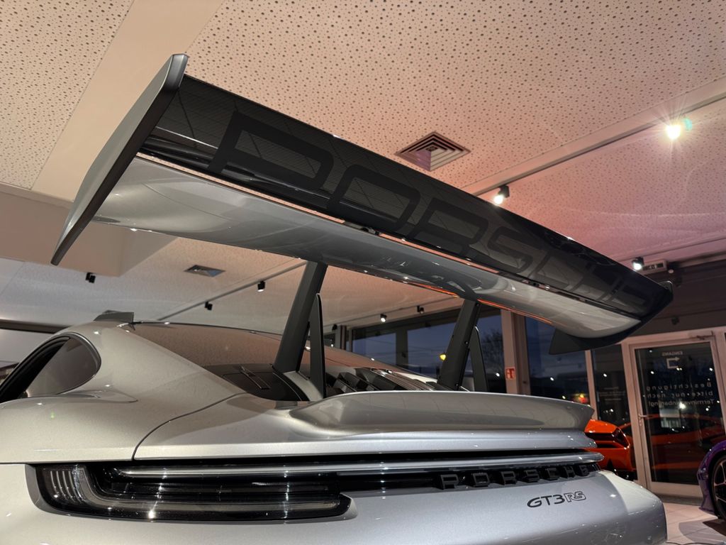 Porsche 992 2023