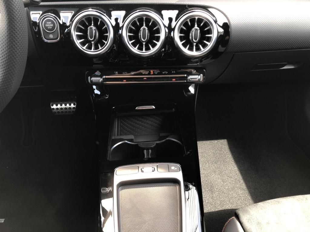 Mercedes-Benz CLA 220 2024