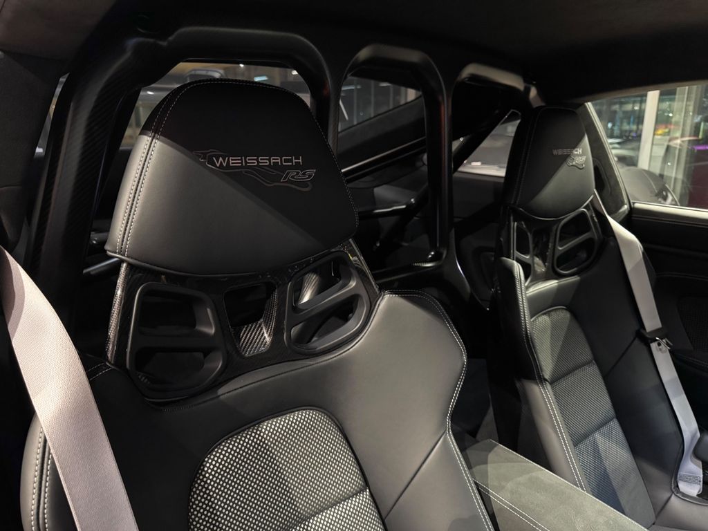 Porsche 992 2023