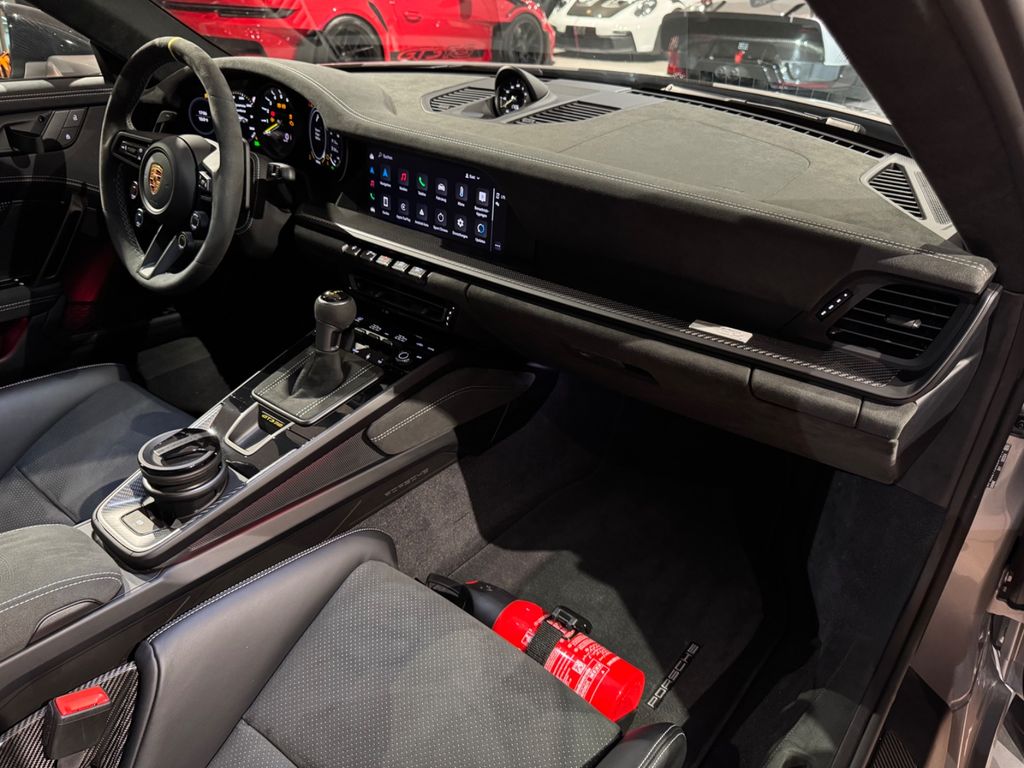 Porsche 992 2023