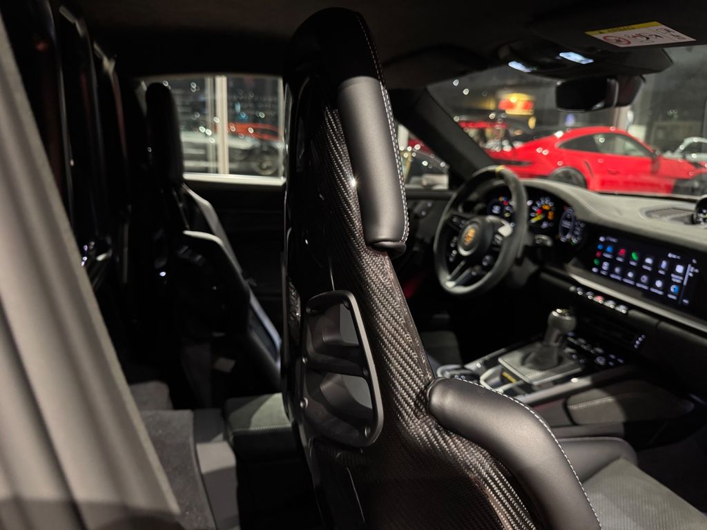 Porsche 992 2023