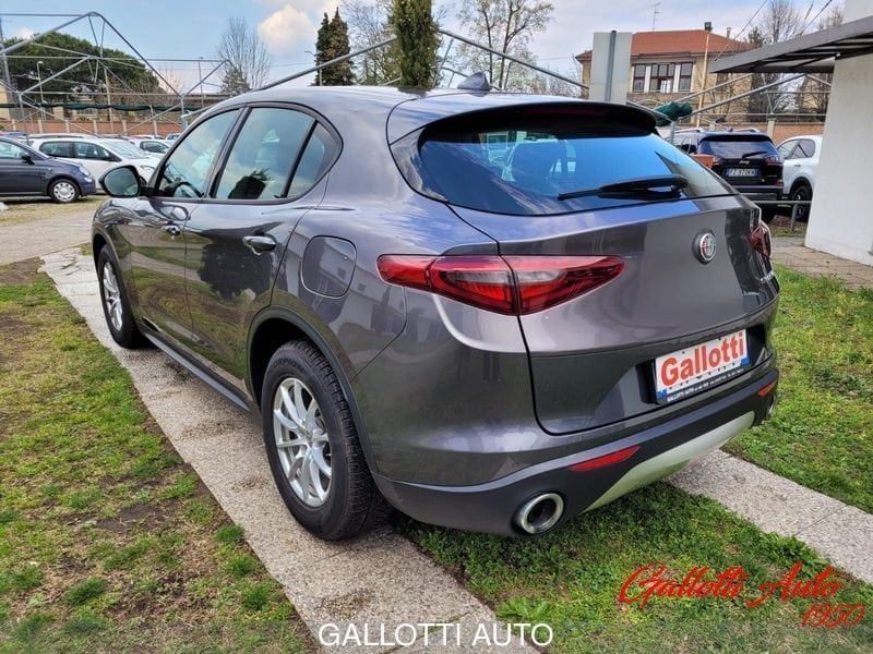 Alfa Romeo Stelvio 2017