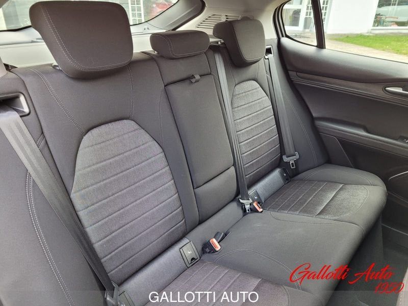 Alfa Romeo Stelvio 2017