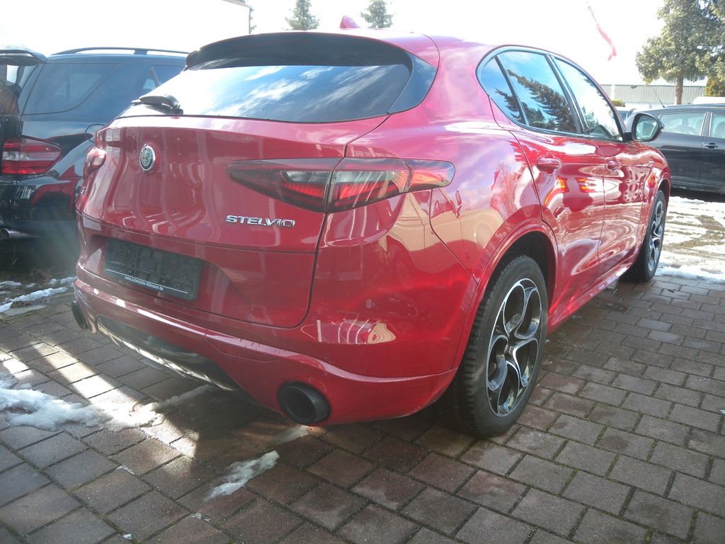 Alfa Romeo Stelvio 2023
