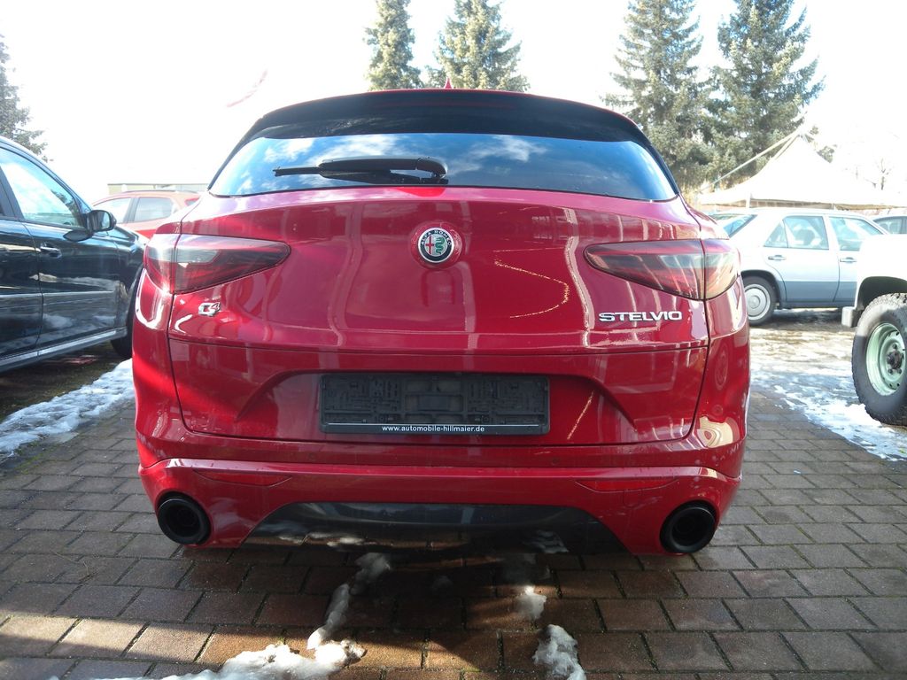 Alfa Romeo Stelvio 2023