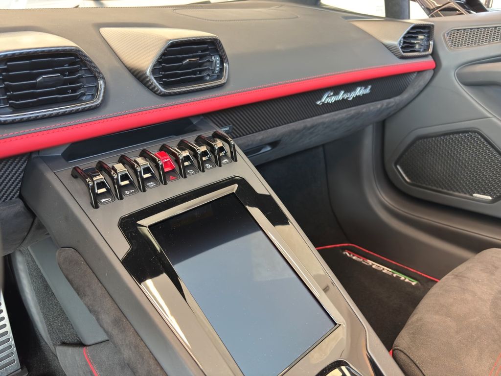 Lamborghini Huracán 2023