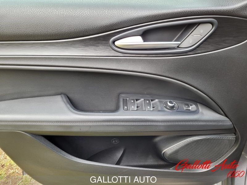 Alfa Romeo Stelvio 2017
