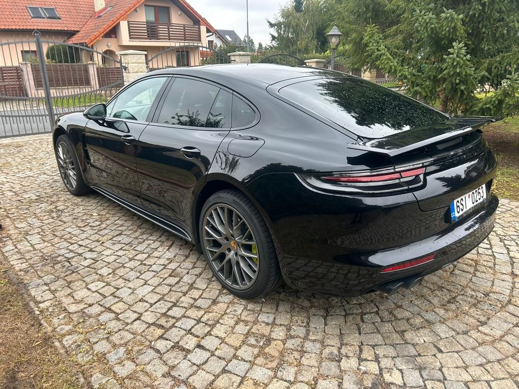 Porsche Panamera 2019
