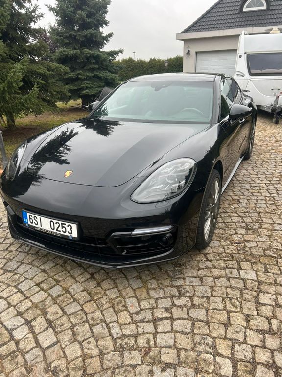 Porsche Panamera 2019