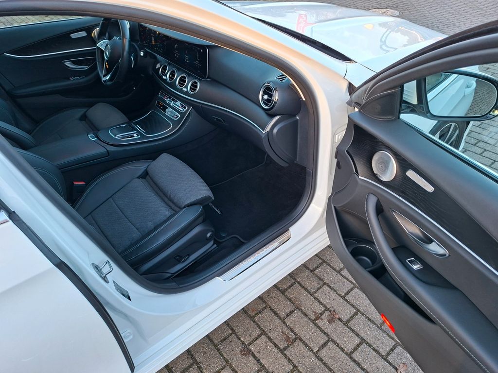 Mercedes-Benz E 300 2022