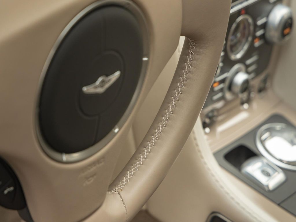 Aston Martin Lagonda 2015