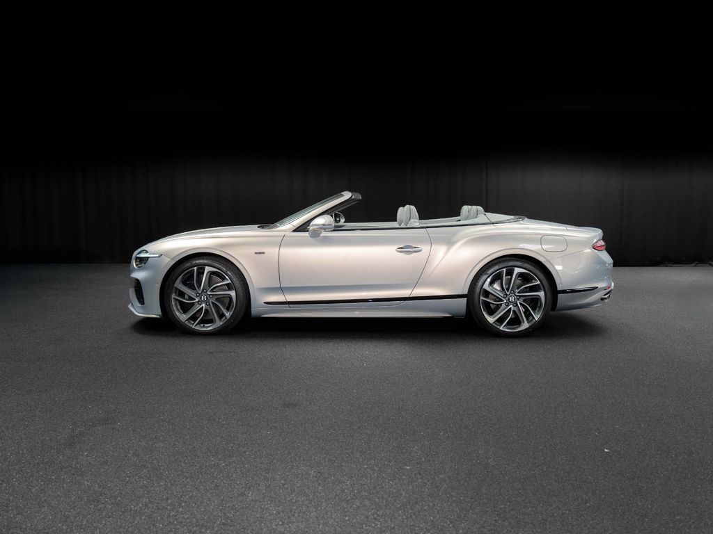 Bentley Continental GTC 2025