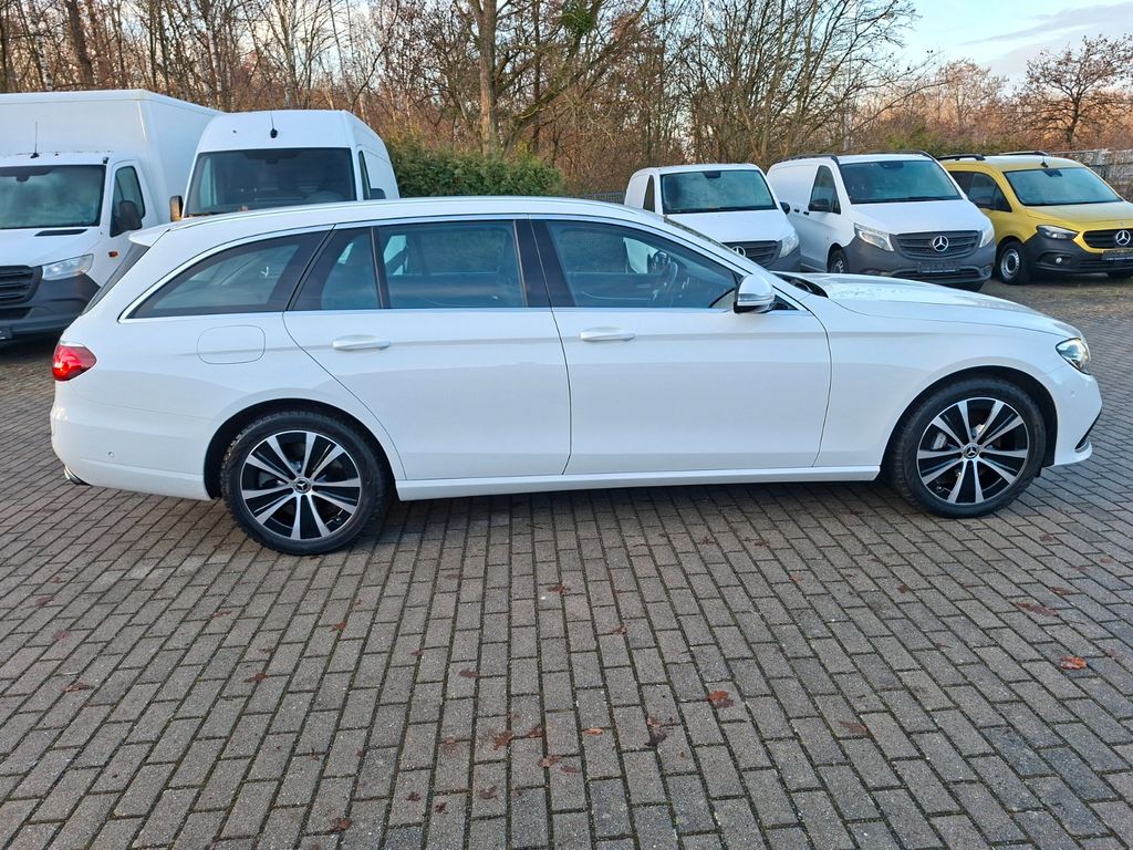 Mercedes-Benz E 300 2022