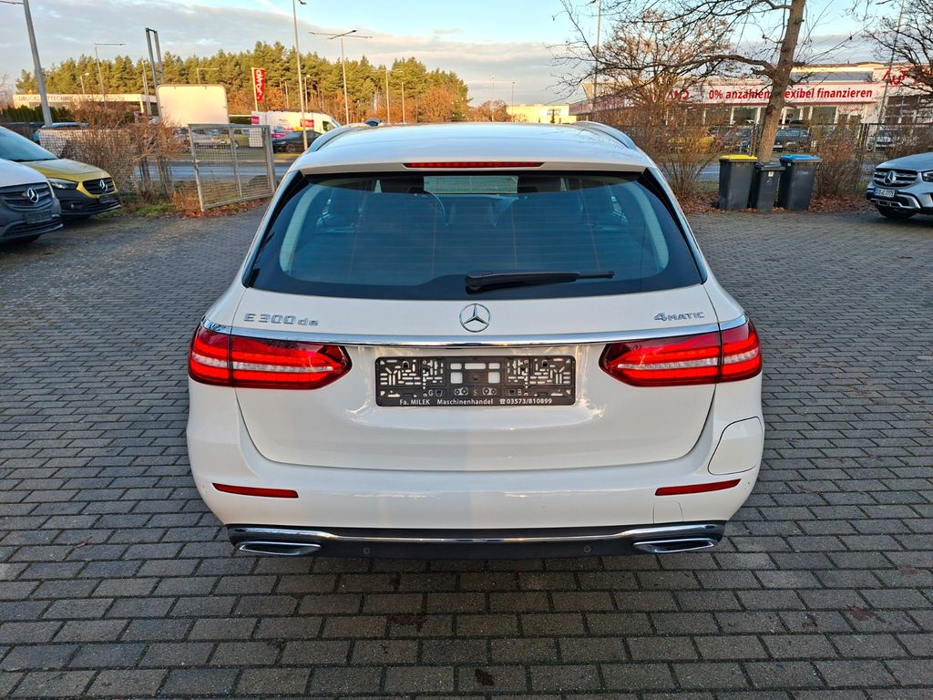 Mercedes-Benz E 300 2022