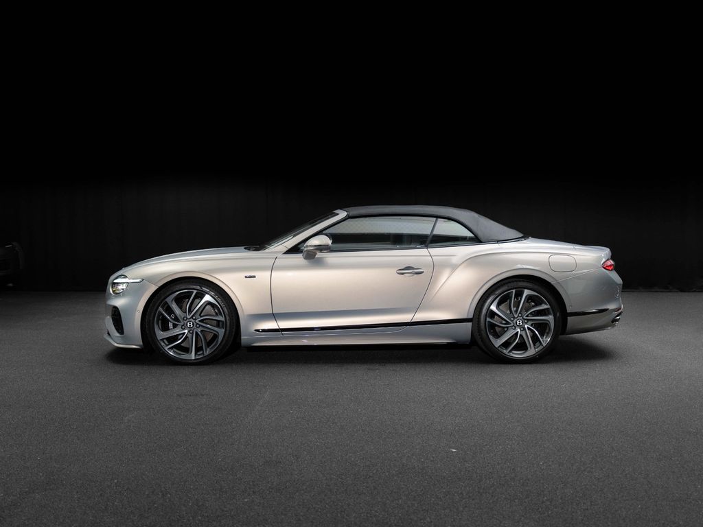 Bentley Continental GTC 2025