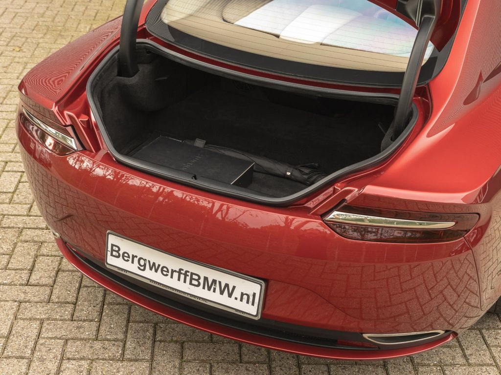 Aston Martin Lagonda 2015