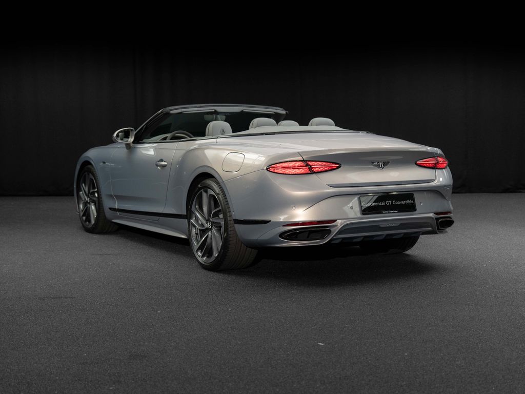 Bentley Continental GTC 2025
