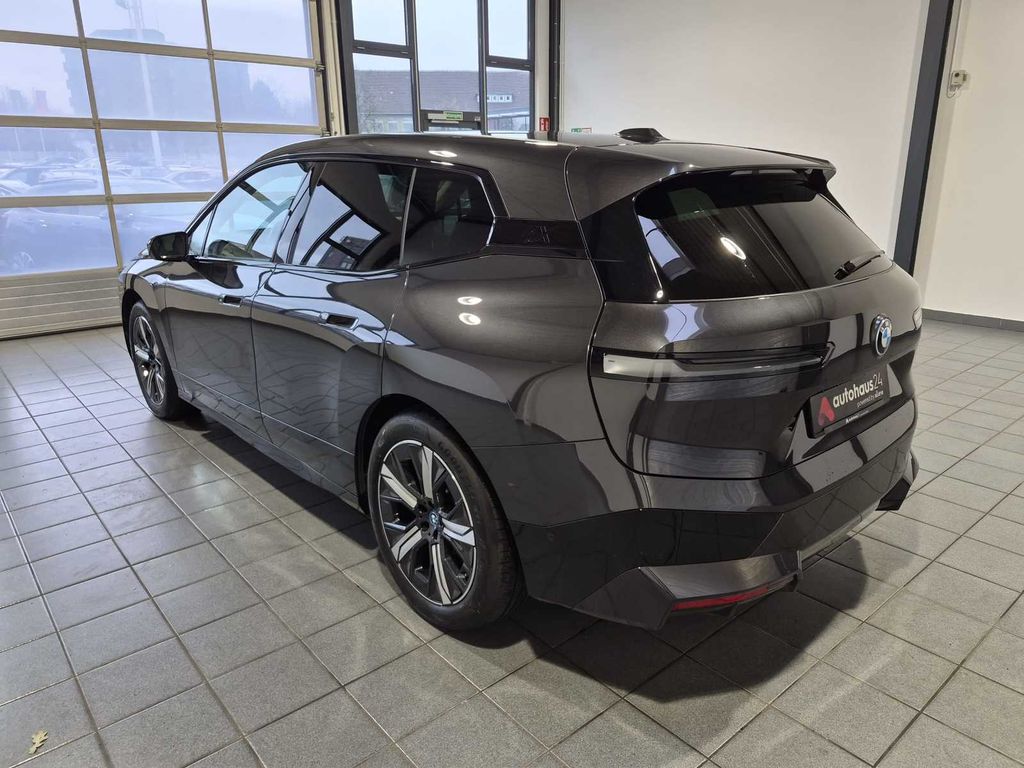 BMW iX 2023