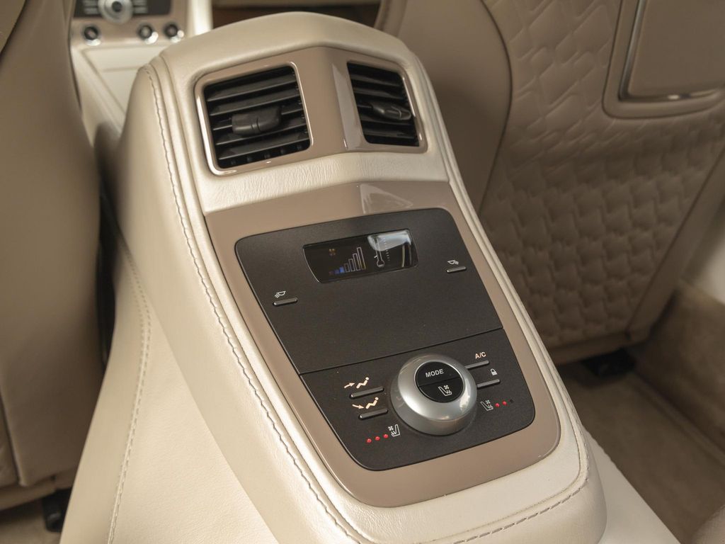 Aston Martin Lagonda 2015