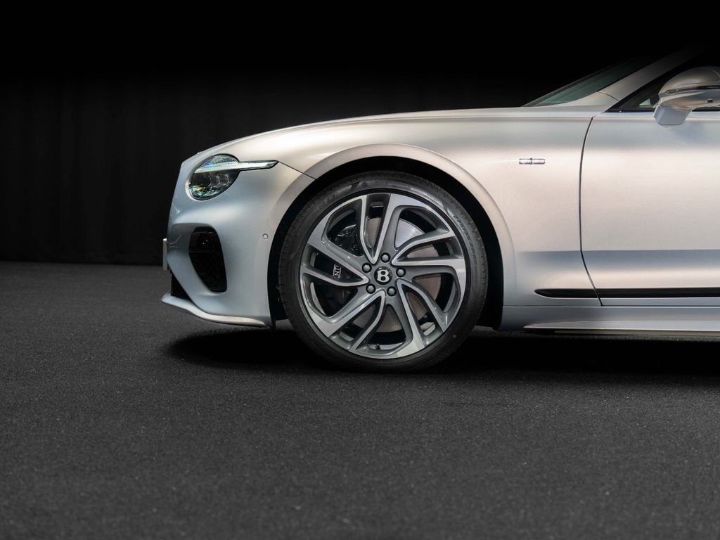 Bentley Continental GTC 2025